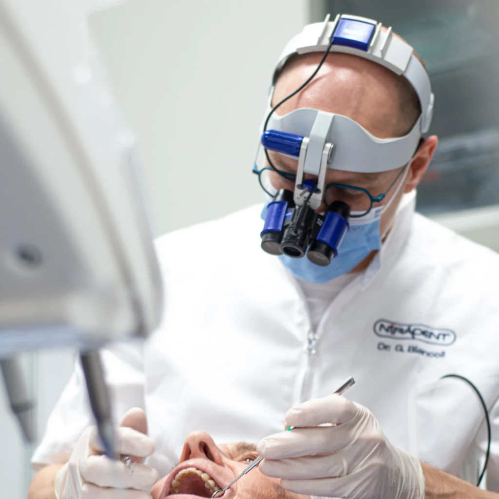 Impianto dentale a Bologna - Niradent - Intarsio dentale a Bologna - intarsi dentali